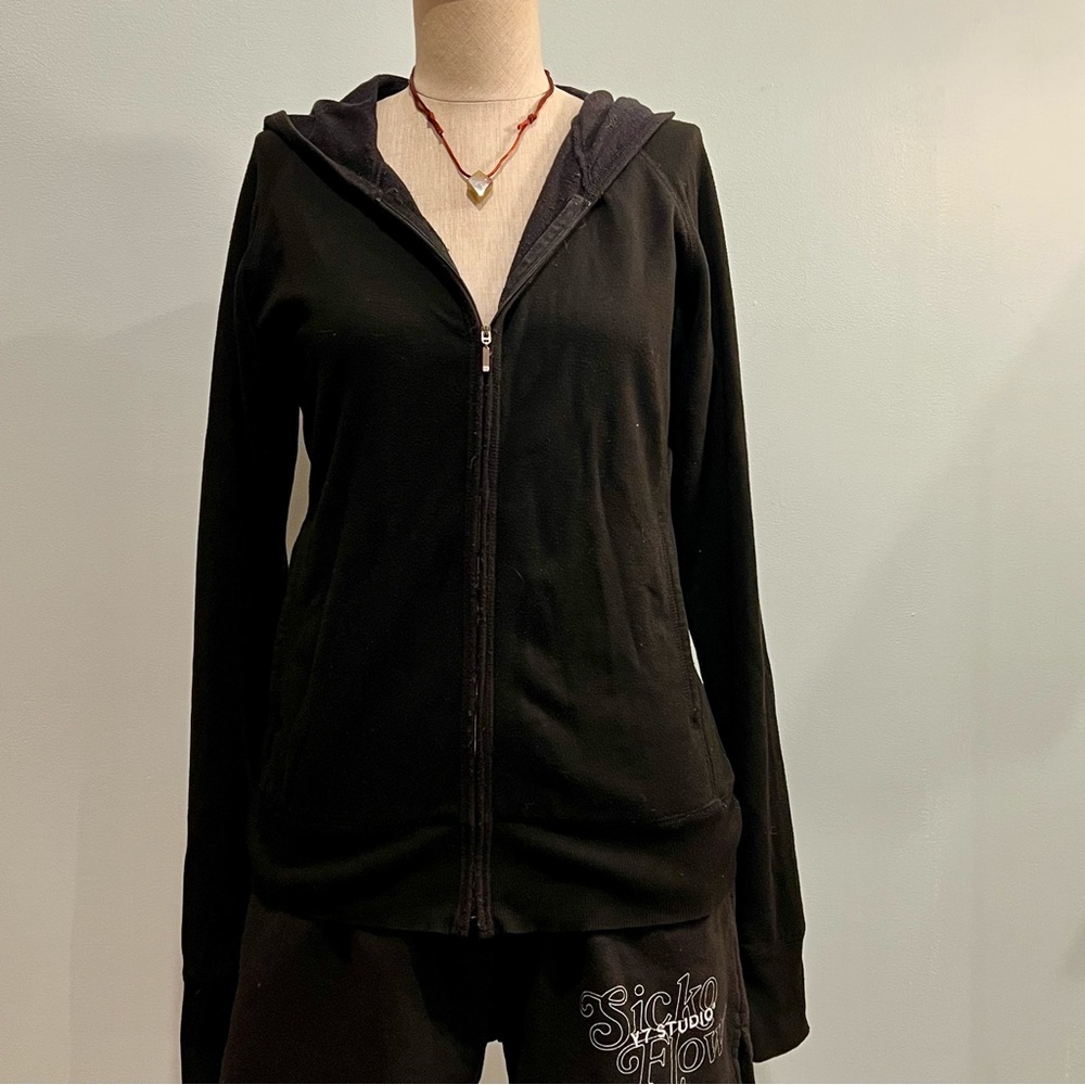 Colorado Clothing black hoodie zipped sweater. Size M